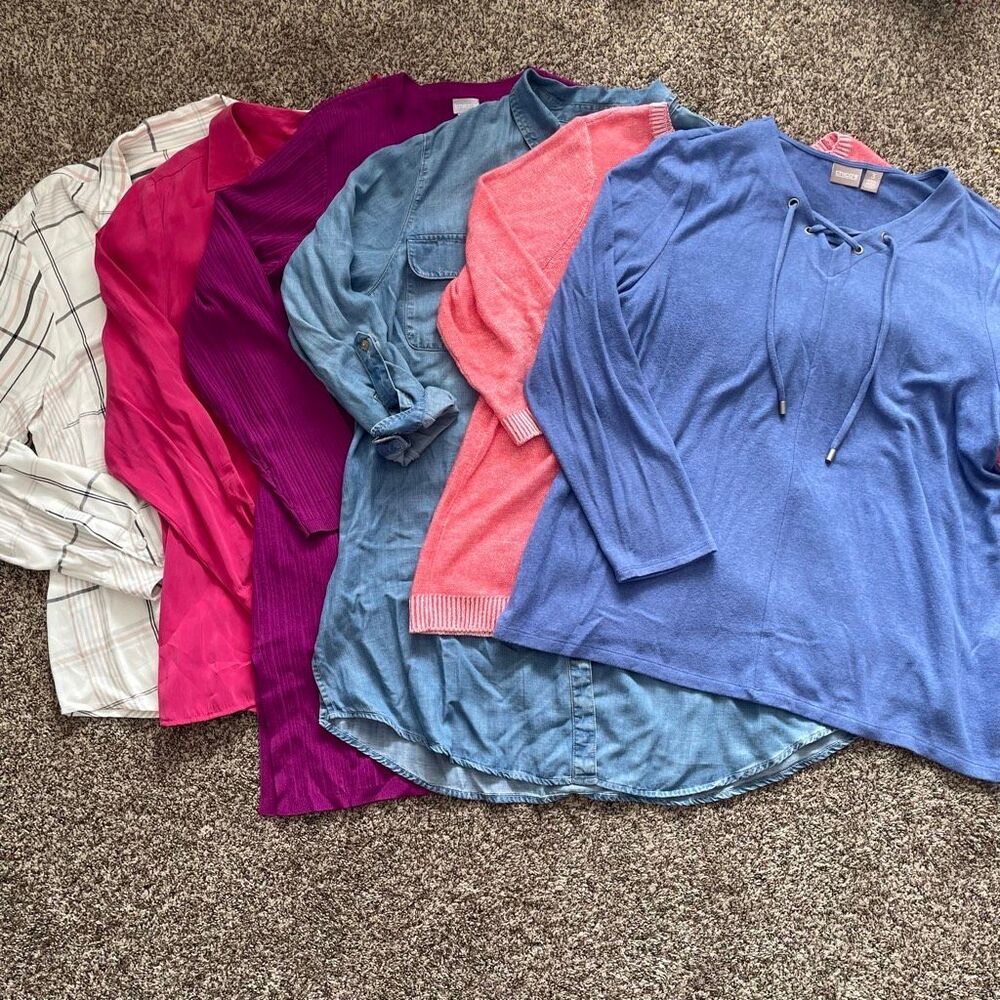 Chico’s size 3 (XL) spring tops shirts